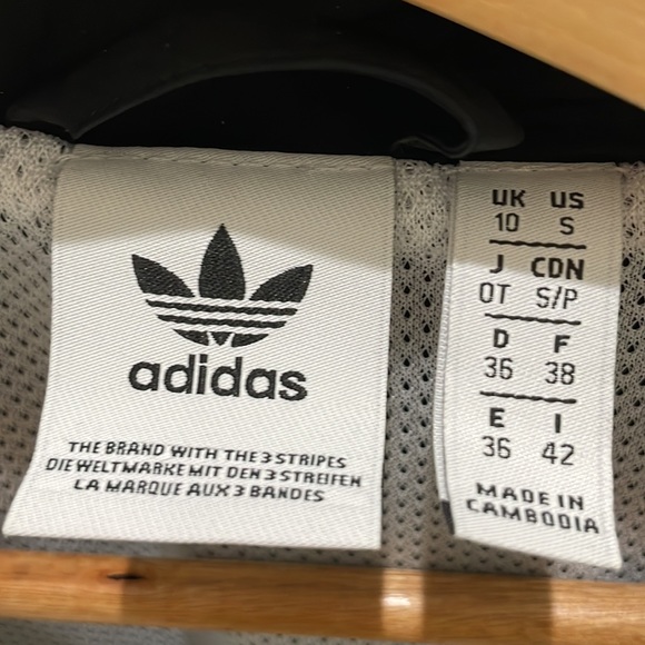 Adidas windbreaker jacket - Picture 2 of 4